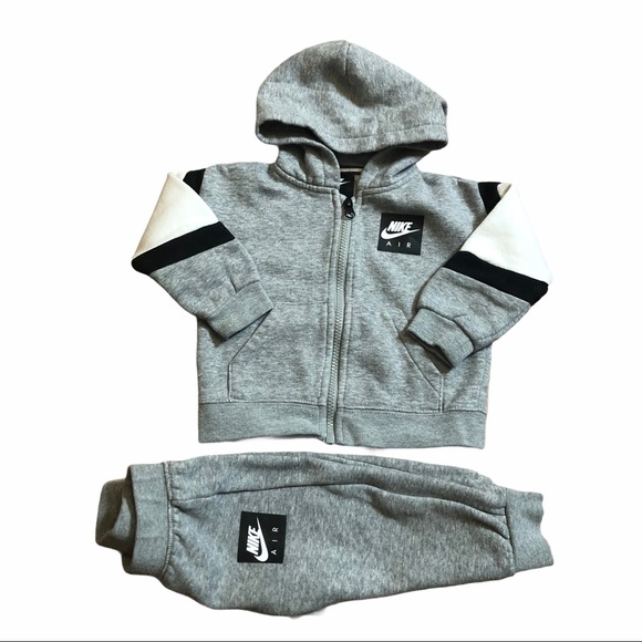 white and grey nike sweatsuit